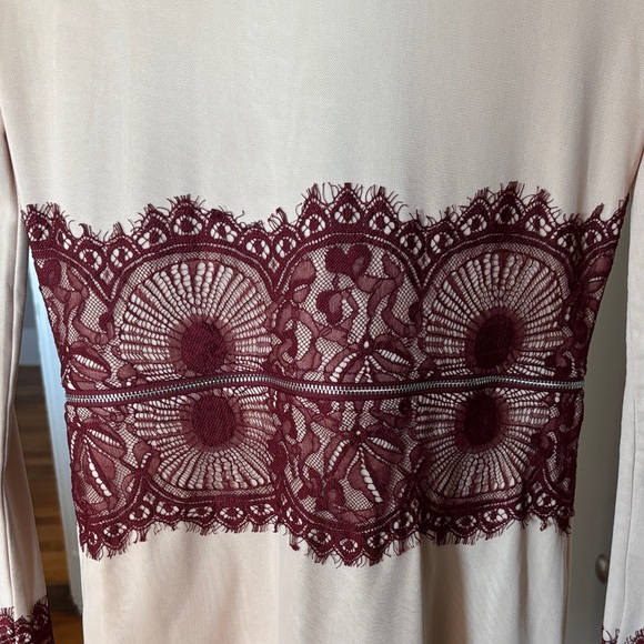 Missguided Beige and Burgundy Long Sleeve Dress - Picture 4 of 7